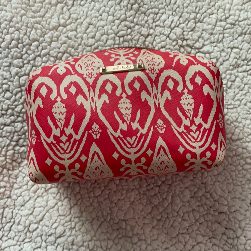 Stella and Dot makeup bag